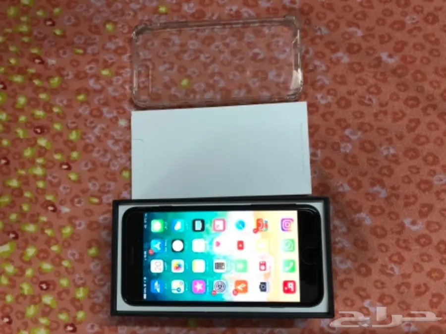 ايفون 7 بلس 128 قيقا اسود لامع 