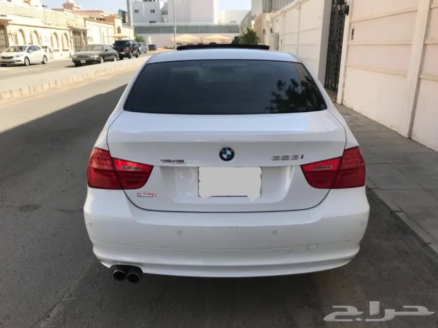 للبيع بي ام دبليو 323i BMW 2010 (image 1)