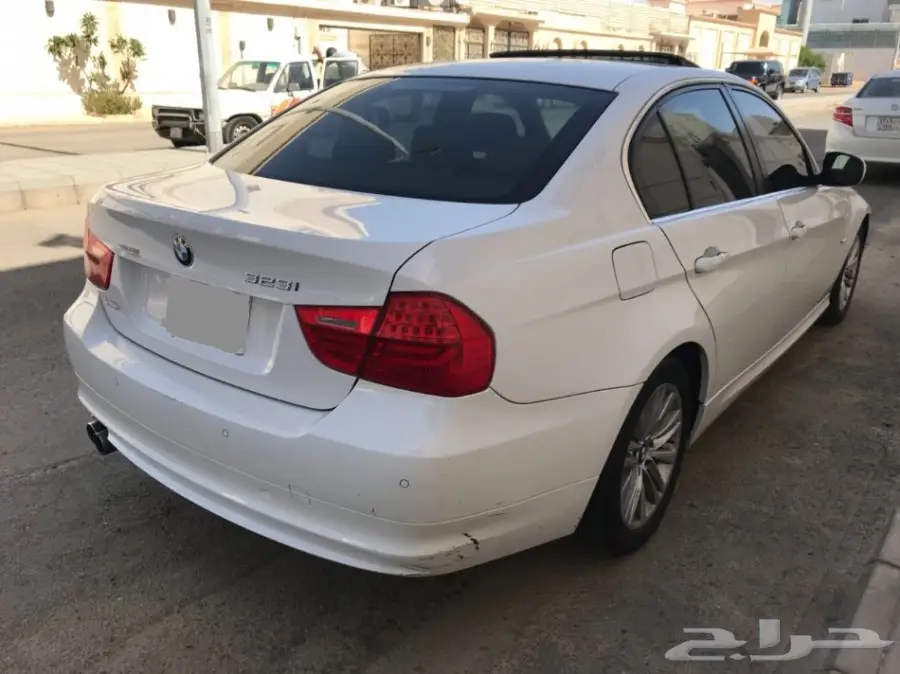 للبيع بي ام دبليو 323i BMW 2010 (image 2)
