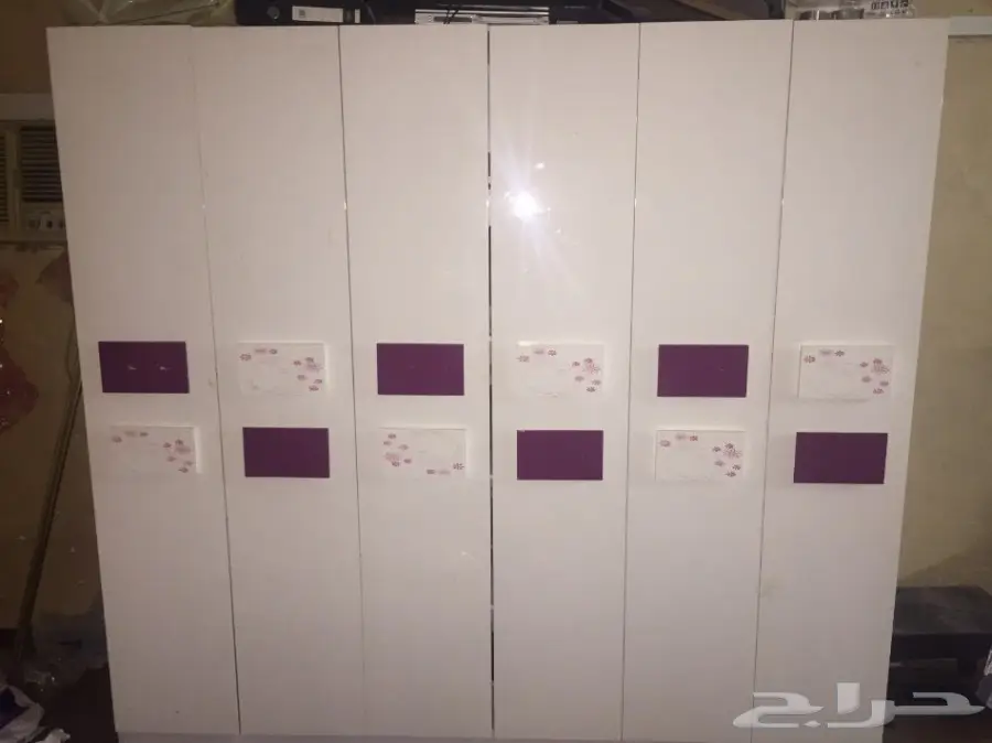 غرفة نوم وكنب ومكيف للبيع بسعر 1000 ريال (image 1)