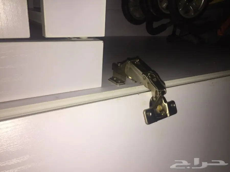 غرفة نوم وكنب ومكيف للبيع بسعر 1000 ريال (image 2)