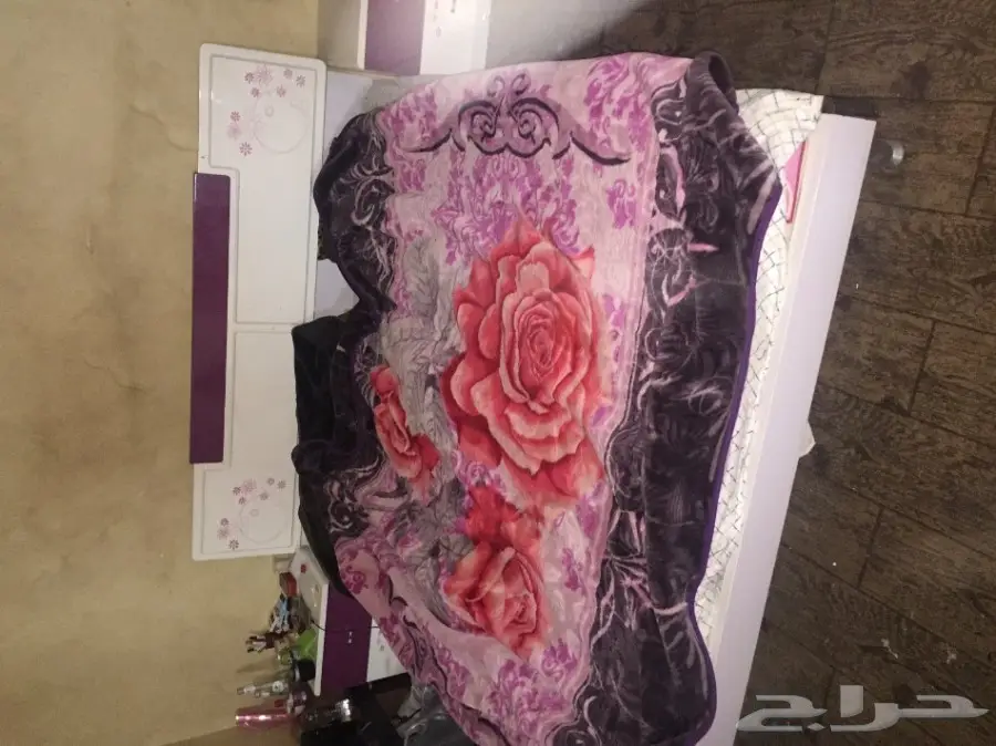 غرفة نوم وكنب ومكيف للبيع بسعر 1000 ريال (image 6)