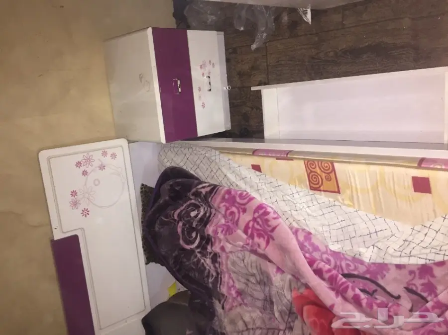 غرفة نوم وكنب ومكيف للبيع بسعر 1000 ريال (image 7)