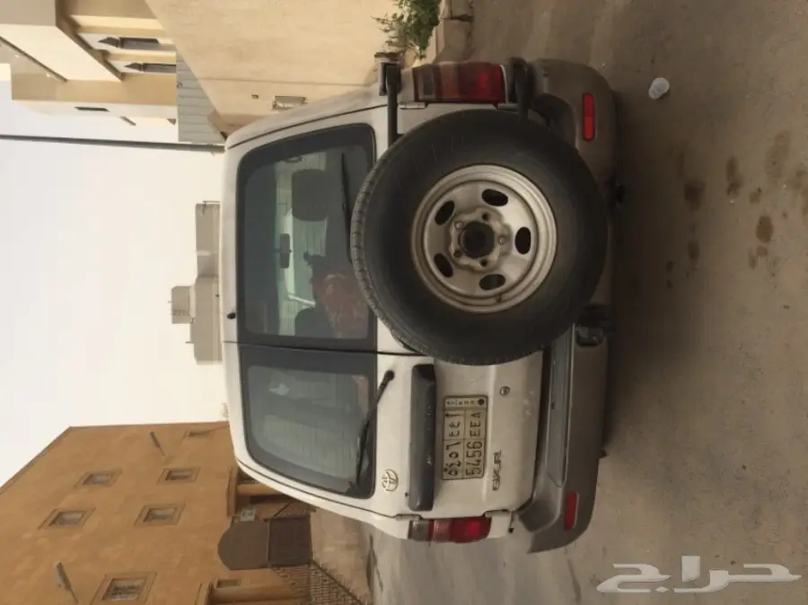للبيع جيب لاندكروزر  جي اكي ديزل موديل 2002 (image 3)