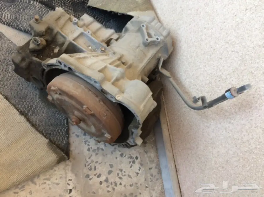 قطع غيار كامري وكراون فلك للبدل بايفون أو لابتوب - الدمام (image 1)