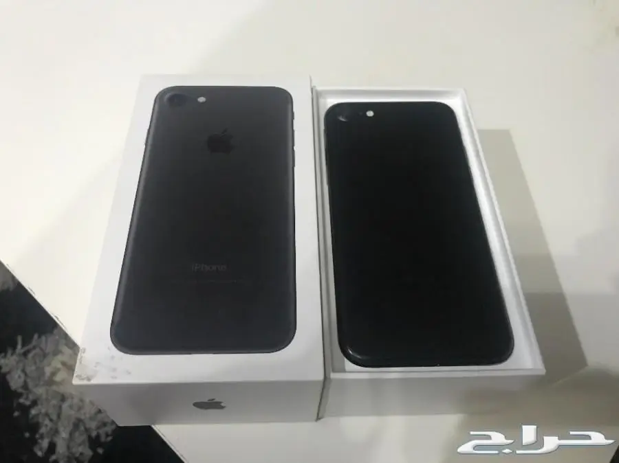 ايفون 7 128G اسود مطفي كامل الاغراض (image 1)