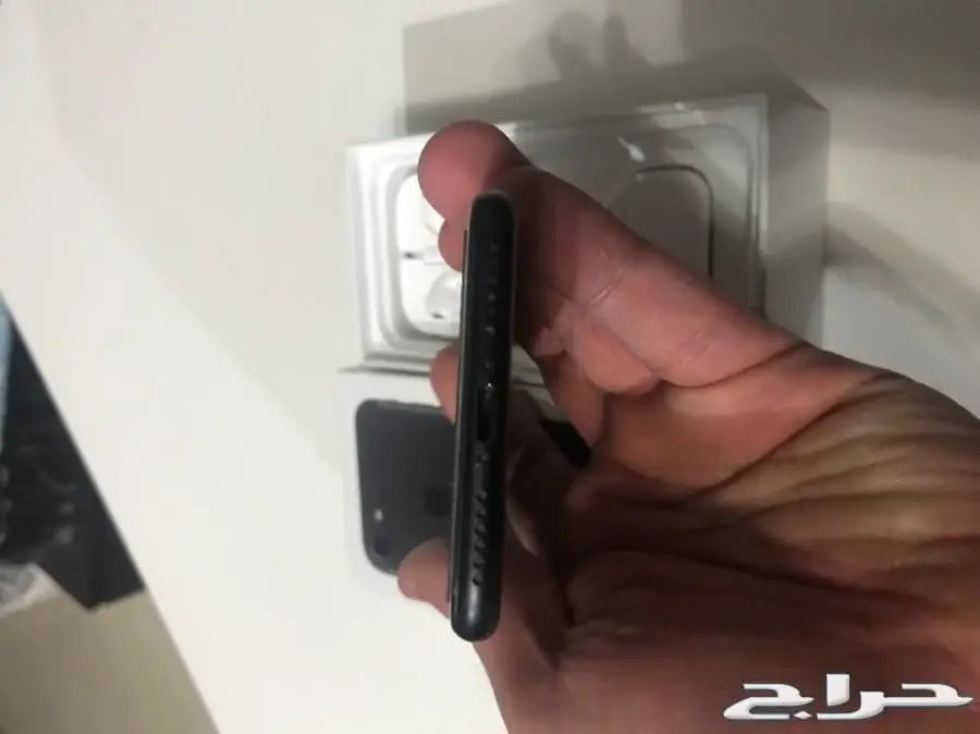 ايفون 7 128G اسود مطفي كامل الاغراض (image 7)