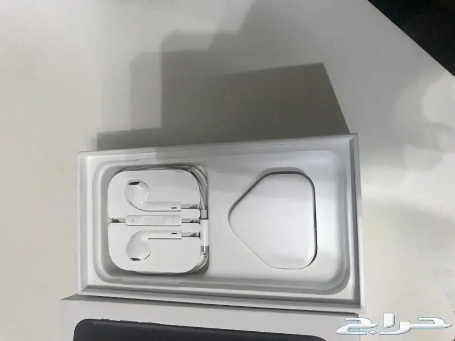 ايفون 7 128G اسود مطفي كامل الاغراض (image 8)