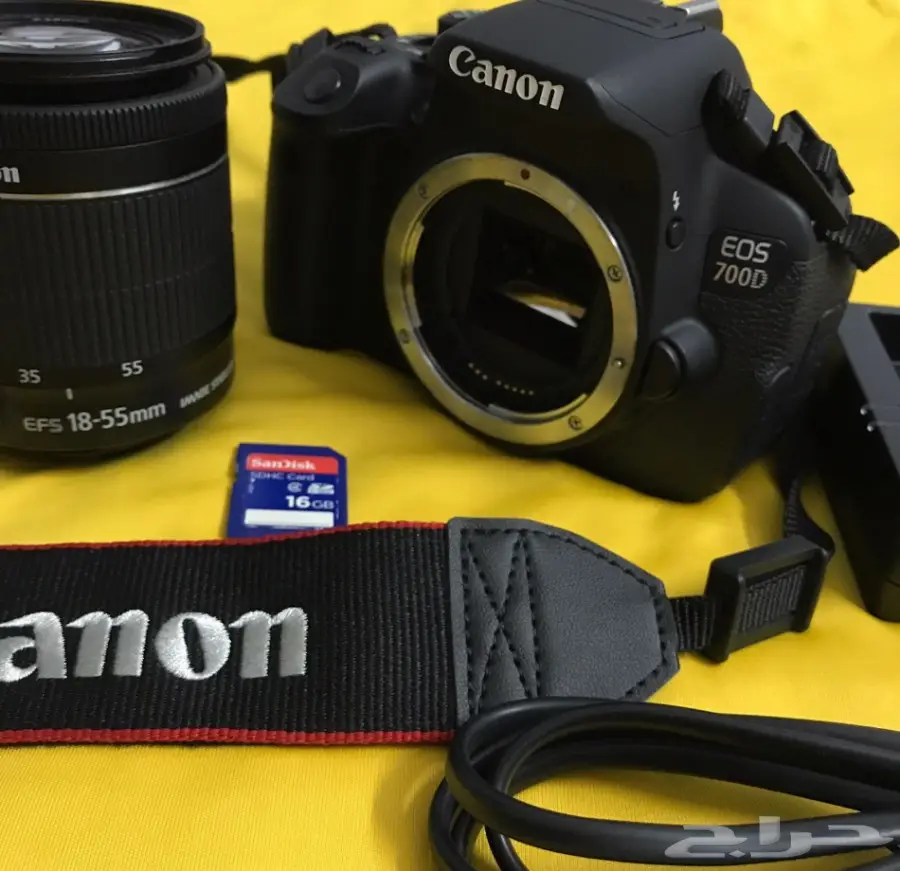 Canon _ D700 (image 2)