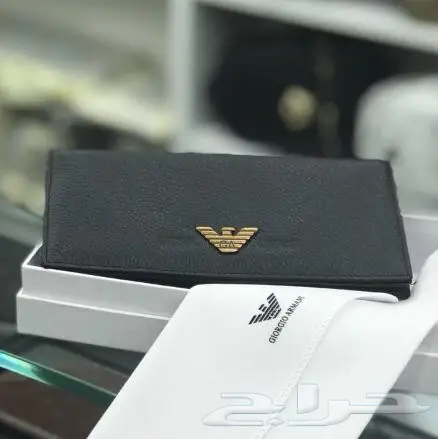 محافظ رجالية ماركات