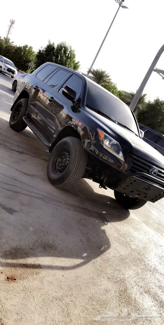 صدام جيب لكزس (image 5)