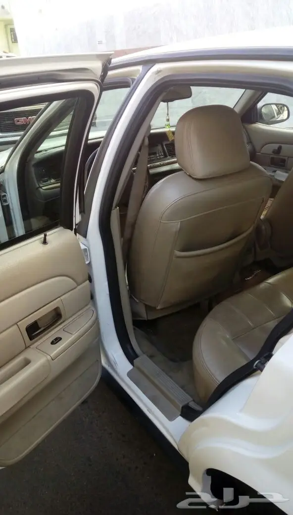 فورد فكتوريا نظيف للبيع (image 5)