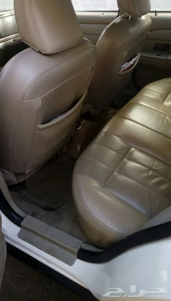 فورد فكتوريا نظيف للبيع (image 8)