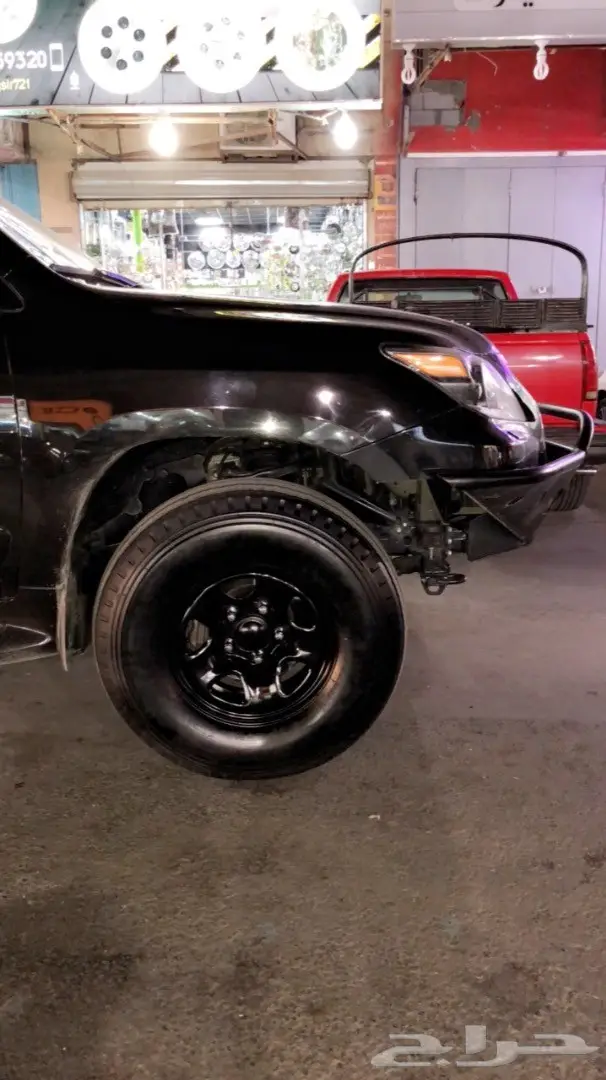 صدام جيب لكزس (image 1)