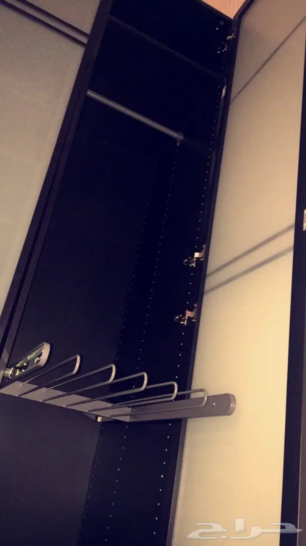 دولاب من ايكيا شبه جديد (image 2)