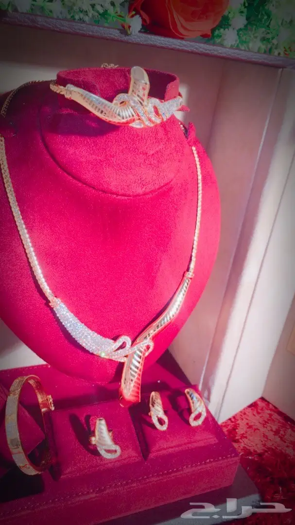طقم هدايا نسائي فاخر - لمسة من الأناقة لكل المناسبات! (image 22)
