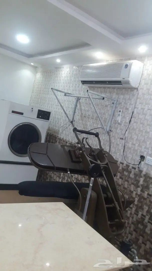 معدات مغسله ملابس للبيع 