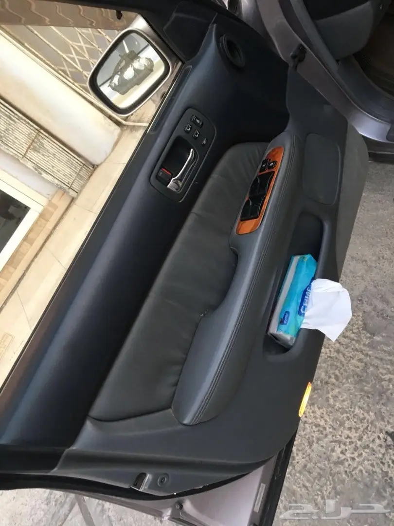 للبيع لكزس Ls400 تشليح نظيف (image 4)