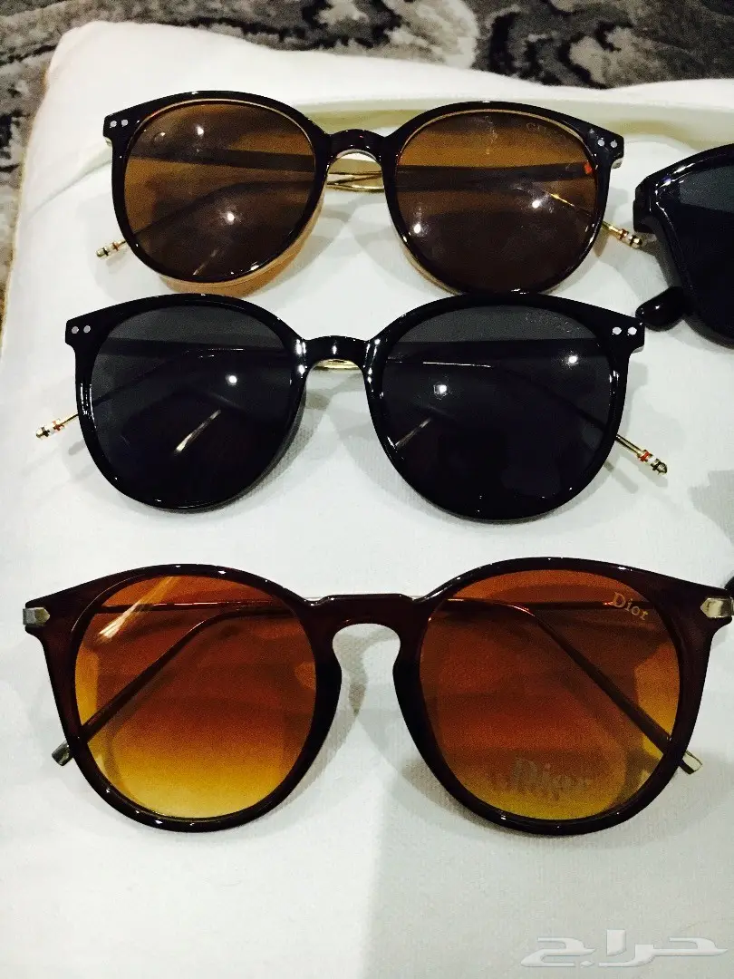 ساعات و نظارات 