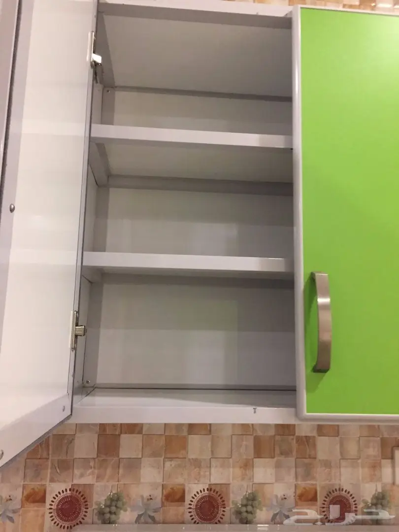 مطبخ نظيف للبيع وبحالة ممتازه.  (image 2)