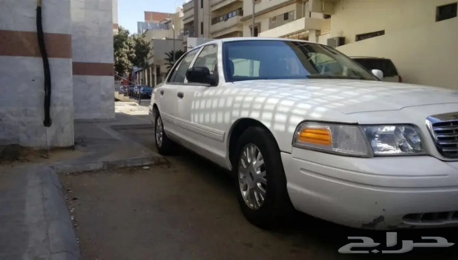 فورد فكتوريا نظيف للبيع (image 1)