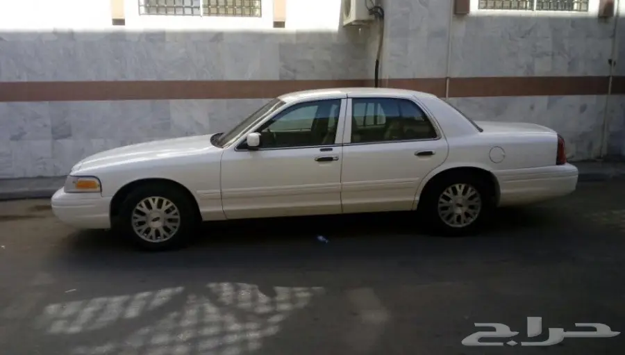 فورد فكتوريا نظيف للبيع (image 3)