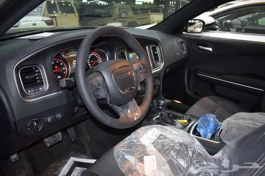 شاحنة شيفروليه تشارجر SXT 1 - 2018 (V6) - سعودي (image 12)