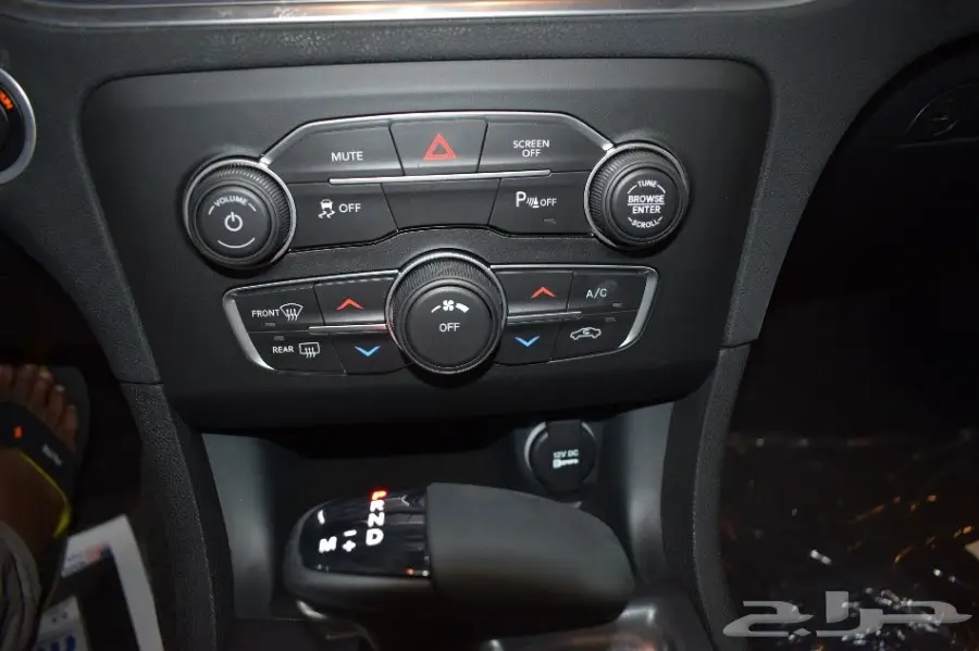 شاحنة شيفروليه تشارجر SXT 1 - 2018 (V6) - سعودي (image 23)