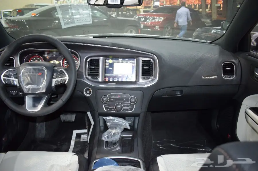 تشارجر SXT 3 2018 - فرصة لا تعوض! (image 19)