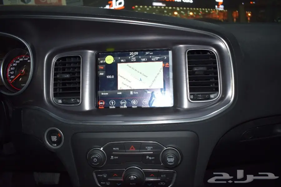 تشارجر SXT 3 2018 - فرصة لا تعوض! (image 20)