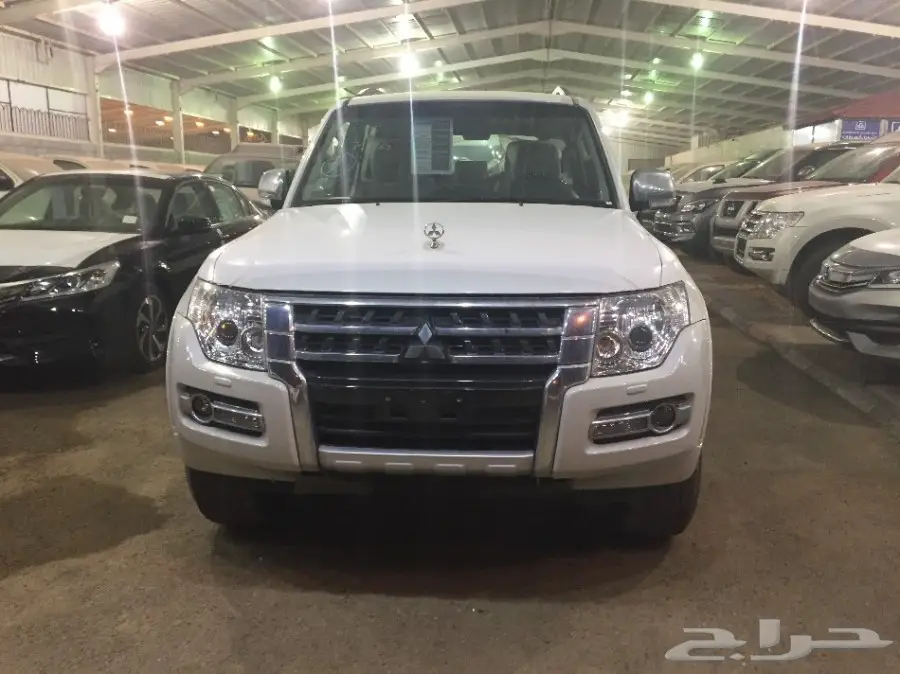 ميتسوبيشي باجيرو 2017 - فل كامل - خليجي - الحبتور