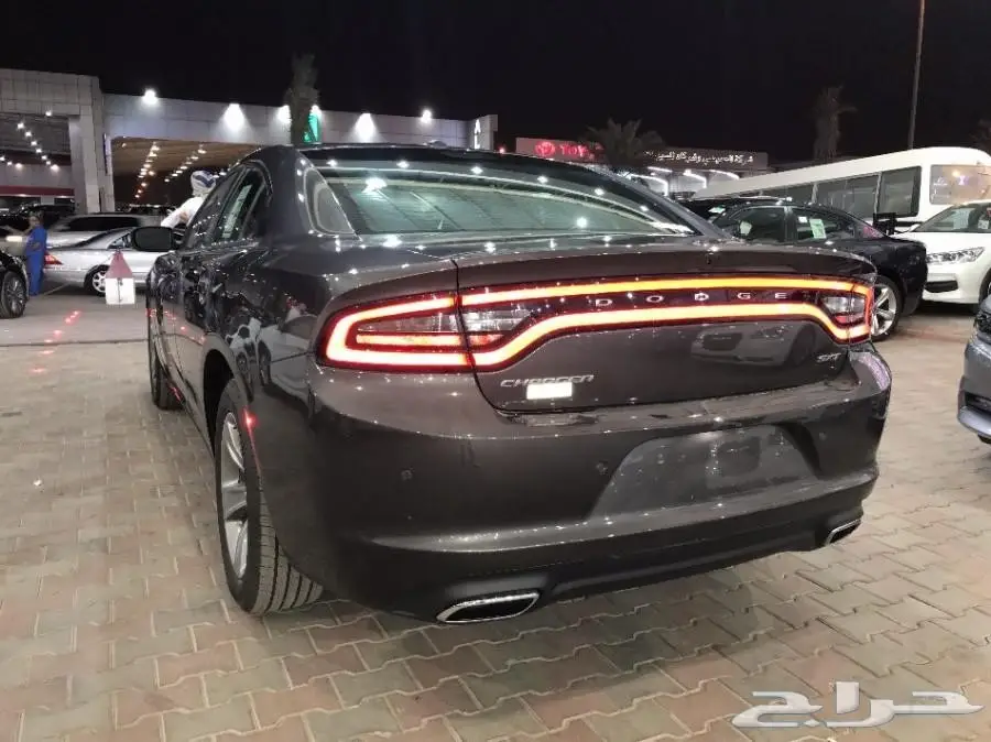 مطلوب شاحنة شارجر 2018 SXT PLUS - بحالة ممتازة! (image 5)