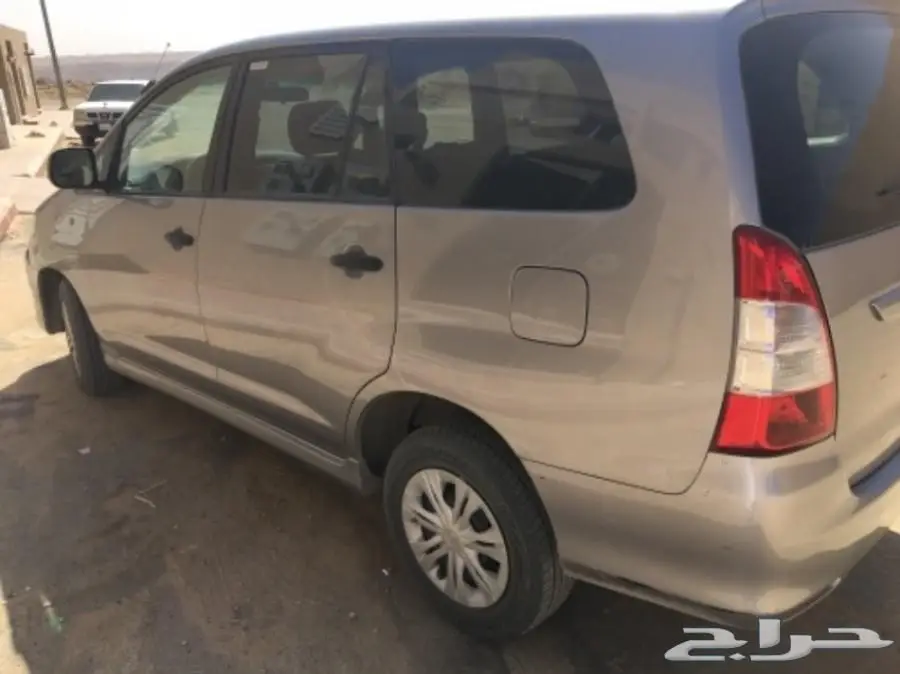 انوفا 2015 للبيع او البدل (image 3)