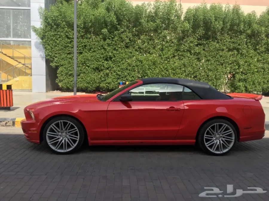 موستينج 2014 لون احمر  (image 1)