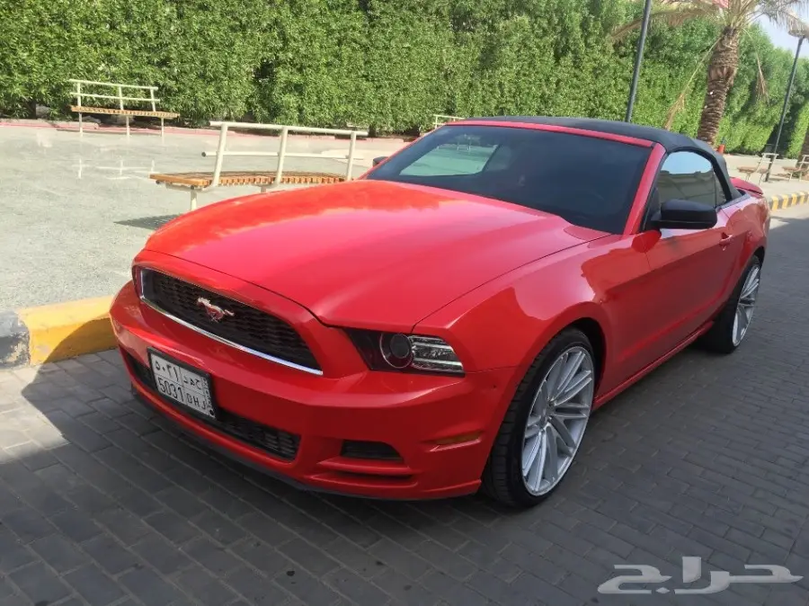موستينج 2014 لون احمر  (image 2)