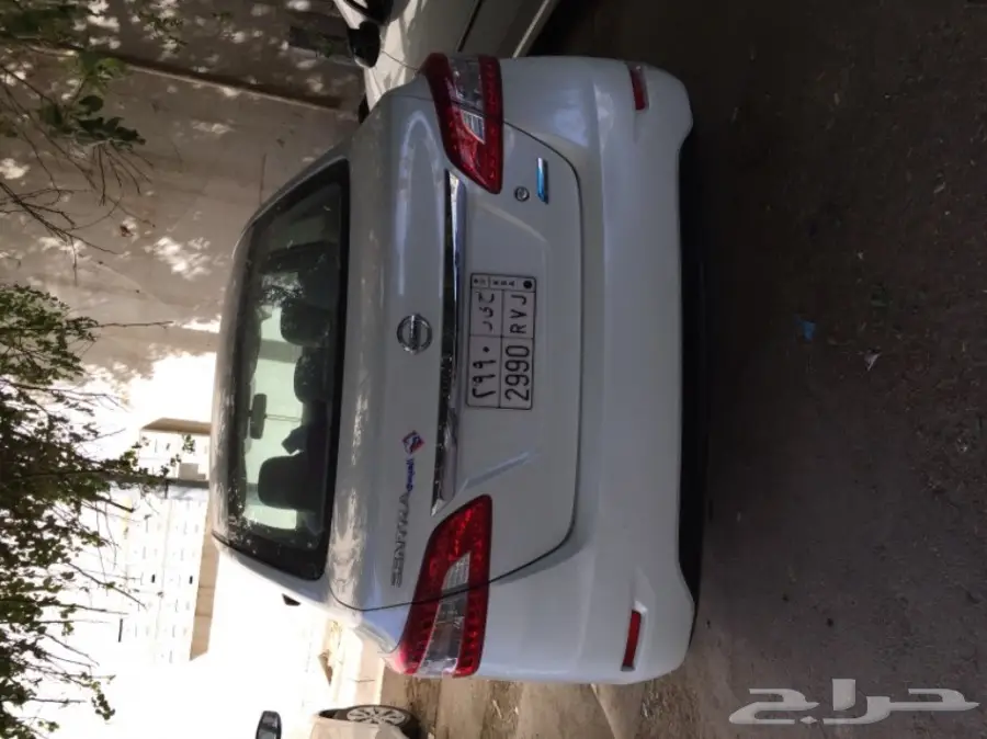 سيارة للبيع نيسان سنترا