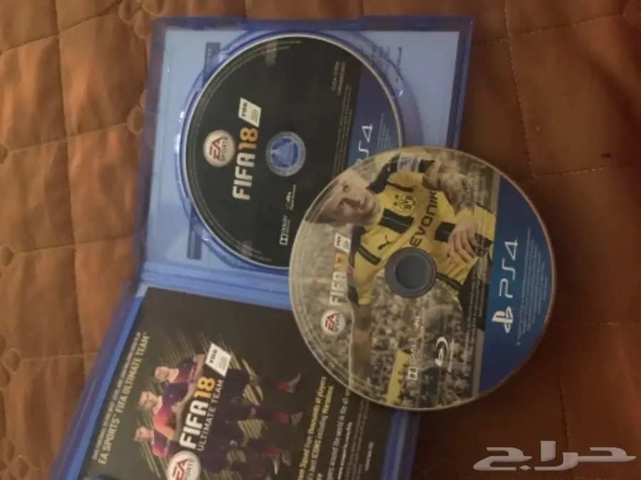 شريط فيفا 18 نظيف ومعه فيفا 17 