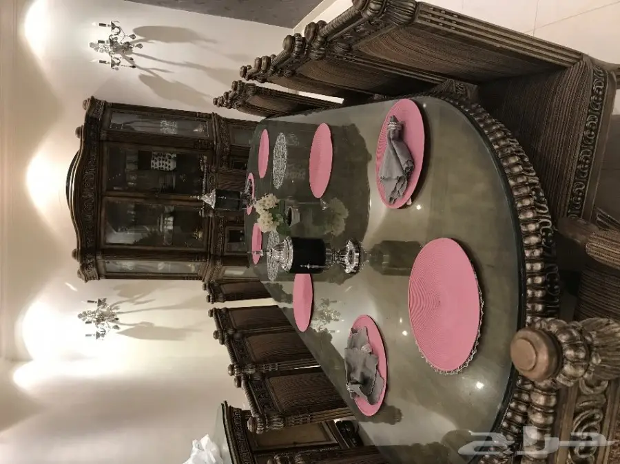 طقم سفره كلاسك مع بوفيه ودولاب  (image 1)