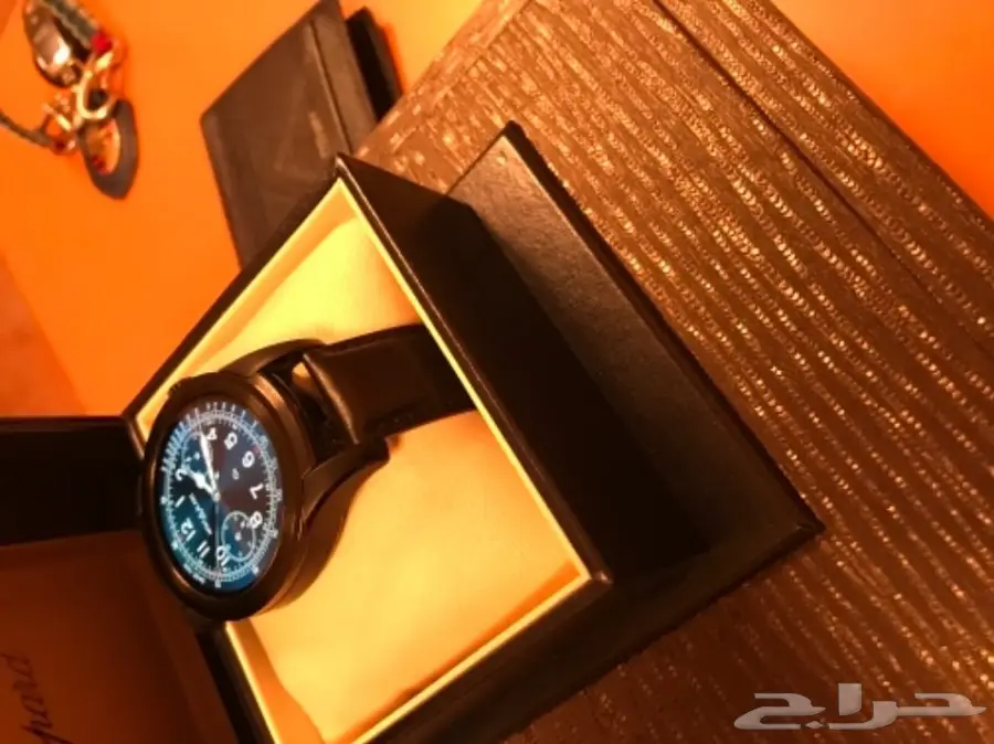 ساعة مونت بلانك ذكية   Montblanc Smartwatch (image 1)