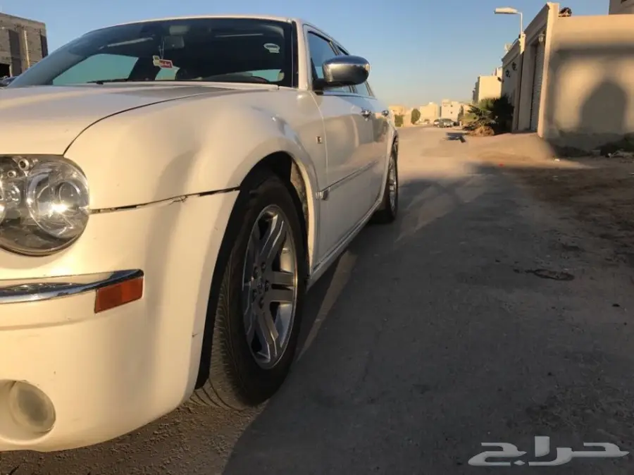 للبيع كرايسلر 2006 فل كامل 8 سلندر (image 2)