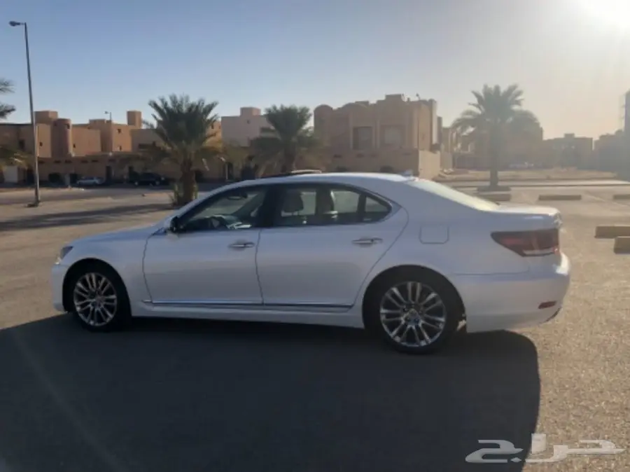 لكزس 460 لارج 2013 لؤلؤي نظيفه  (image 4)