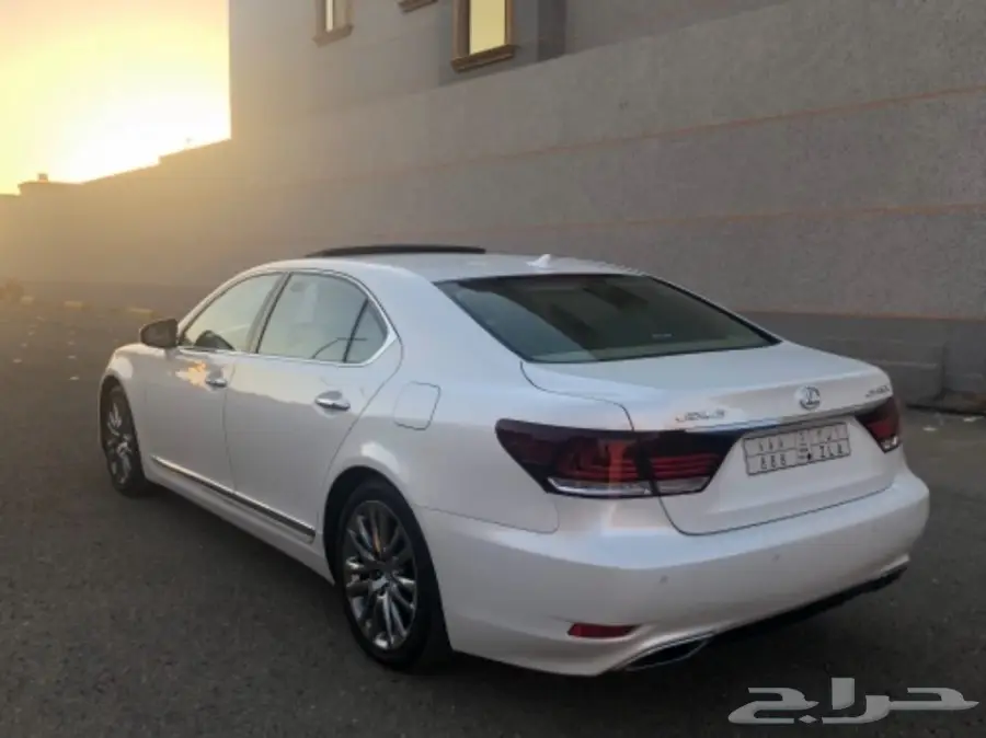 لكزس 460 لارج 2013 لؤلؤي نظيفه  (image 10)