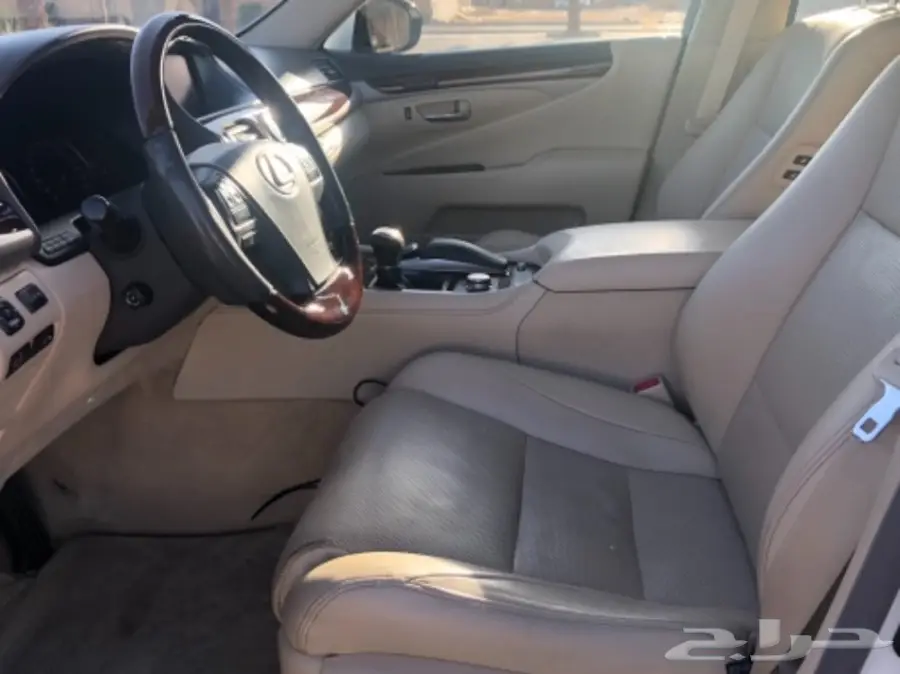 لكزس 460 لارج 2013 لؤلؤي نظيفه  (image 17)