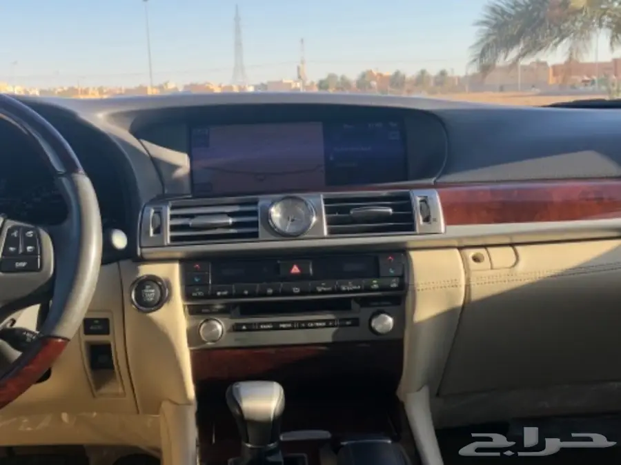 لكزس 460 لارج 2013 لؤلؤي نظيفه  (image 22)