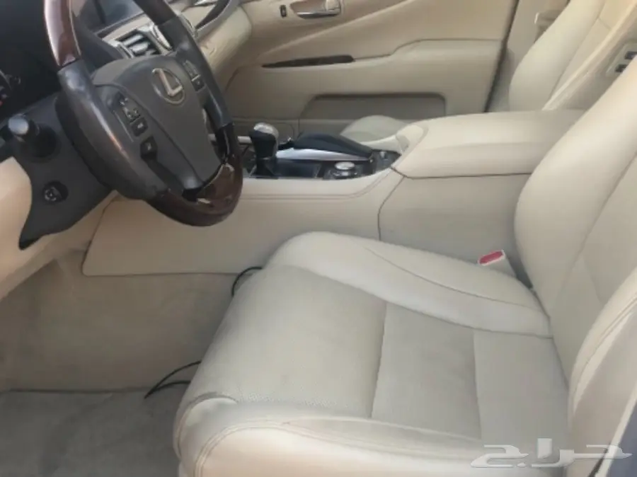 لكزس 460 لارج 2013 لؤلؤي نظيفه  (image 25)