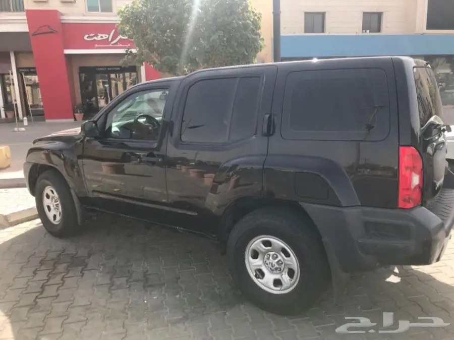 للبيع سارة نيسان إكستيرا موديل 2010 (image 1)