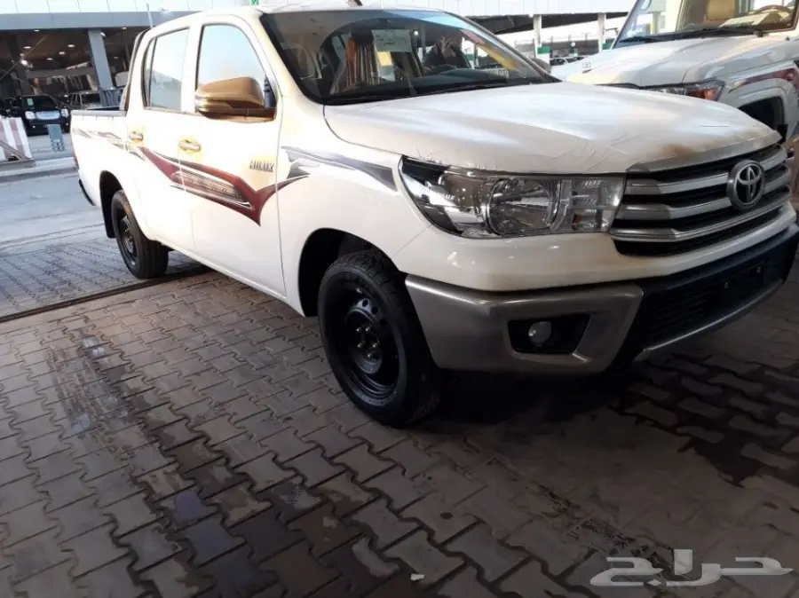 هايلوكس 2018 GLx2 ( 85.000)