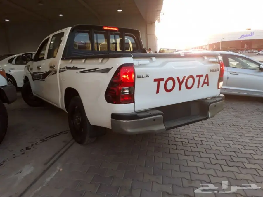 هايلوكس 2018 GLx2 ( 85.000) (image 1)