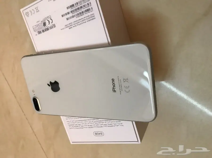 للبيع ايفون 8 بلص سلفر جديد استخدام يومين