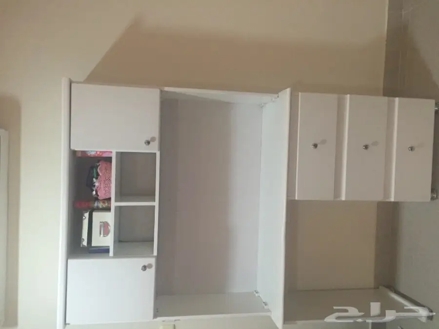 مكتب دراسي للبيع . 